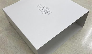 【パッケージ製作事例⑫】近くて安心を活かした提案で実現した缶スリーブ制作